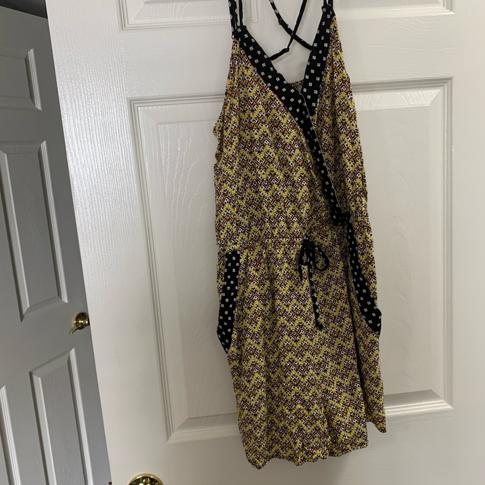 Romper - Picture 2 of 4